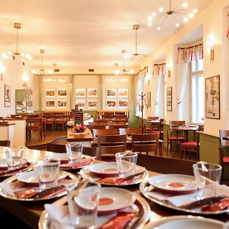 Hotell Slavie Pelhřimov